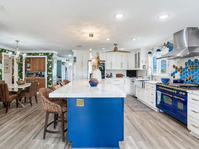 511 161ST AVENUE, Redington Beach, FL 33708