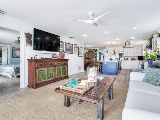 511 161ST AVENUE, Redington Beach, FL 33708