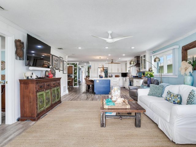 511 161ST AVENUE, Redington Beach, FL 33708