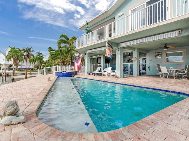 511 161ST AVENUE, Redington Beach, FL 33708