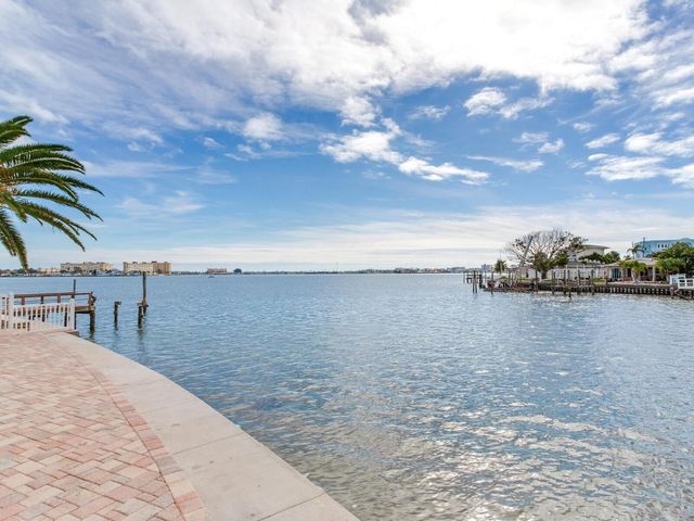 511 161ST AVENUE, Redington Beach, FL 33708