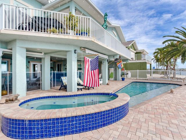 511 161ST AVENUE, Redington Beach, FL 33708