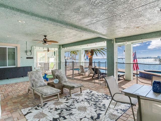 511 161ST AVENUE, Redington Beach, FL 33708