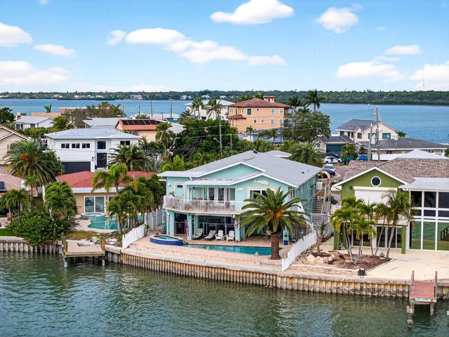 511 161ST AVENUE, Redington Beach, FL 33708