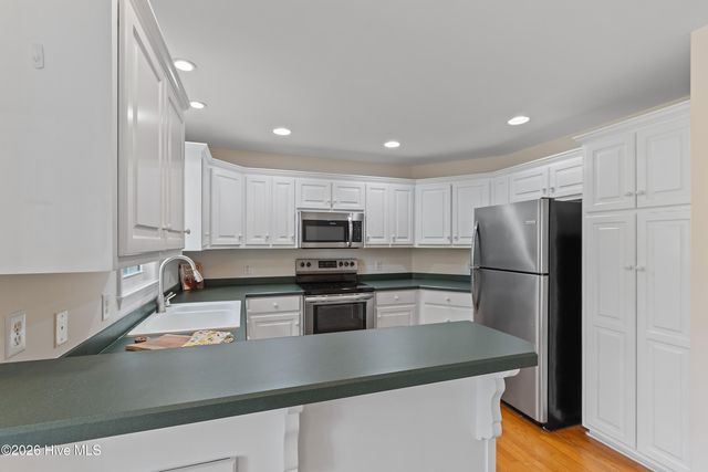 3589 Sanderling Drive SE, Southport, NC 28461