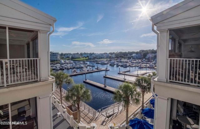 3589 Sanderling Drive SE, Southport, NC 28461