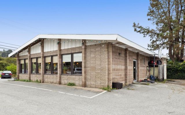 3048 Cabrillo Highway, Half Moon Bay, CA 94019
