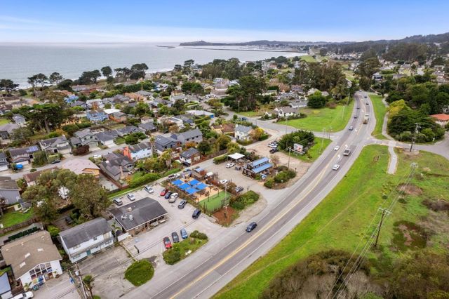 3048 Cabrillo Highway, Half Moon Bay, CA 94019