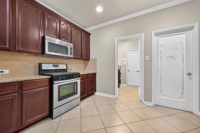 9106 Fuqua Breeze Drive, Houston, TX 77075
