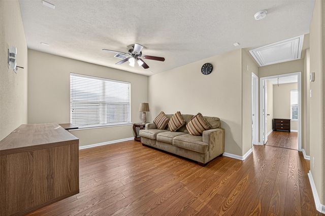9106 Fuqua Breeze Drive, Houston, TX 77075