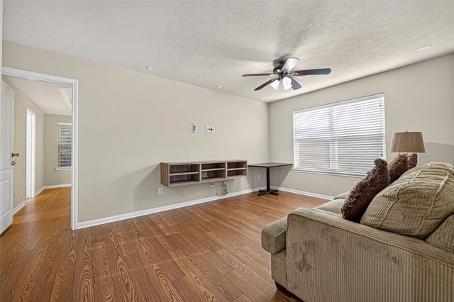 9106 Fuqua Breeze Drive, Houston, TX 77075