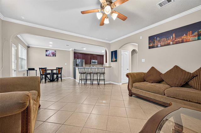 9106 Fuqua Breeze Drive, Houston, TX 77075