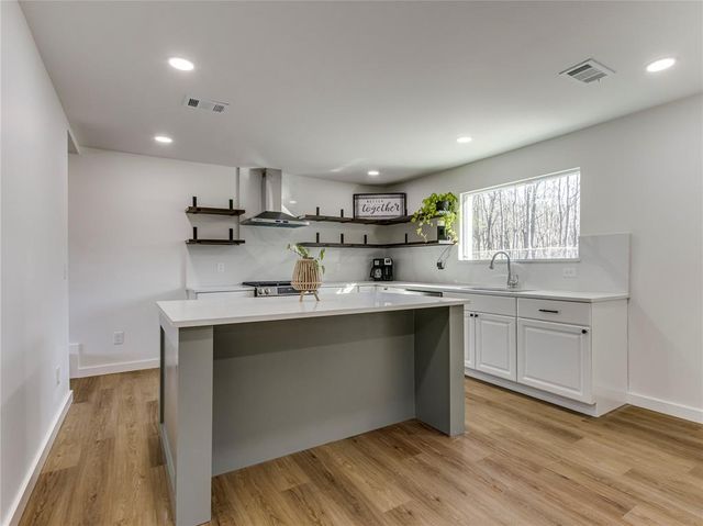 8300 S Anderson Road, Oklahoma City, OK 73150