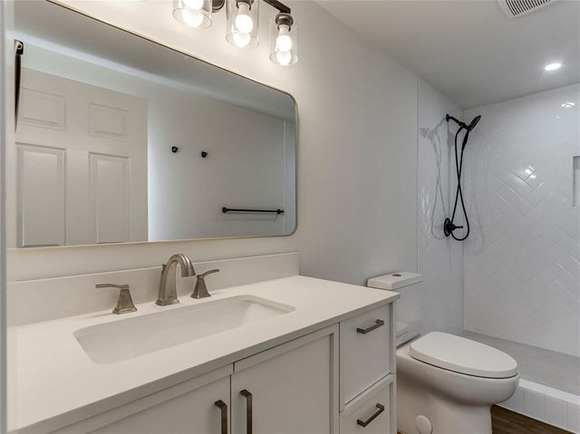 8300 S Anderson Road, Oklahoma City, OK 73150