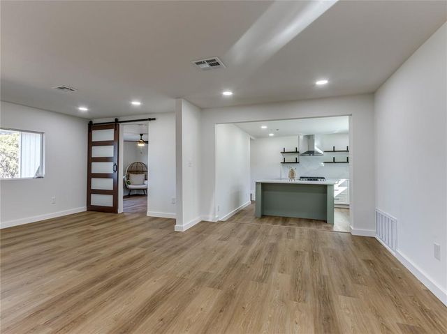 8300 S Anderson Road, Oklahoma City, OK 73150