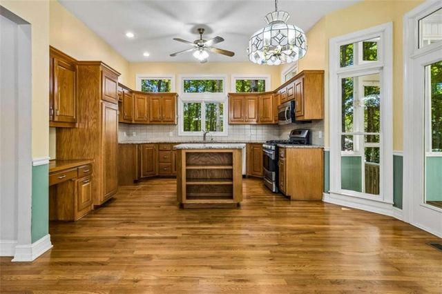1072 Regency Park Drive, Braselton, GA 30517