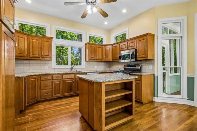1072 Regency Park Drive, Braselton, GA 30517