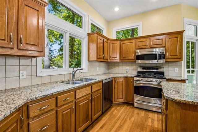 1072 Regency Park Drive, Braselton, GA 30517