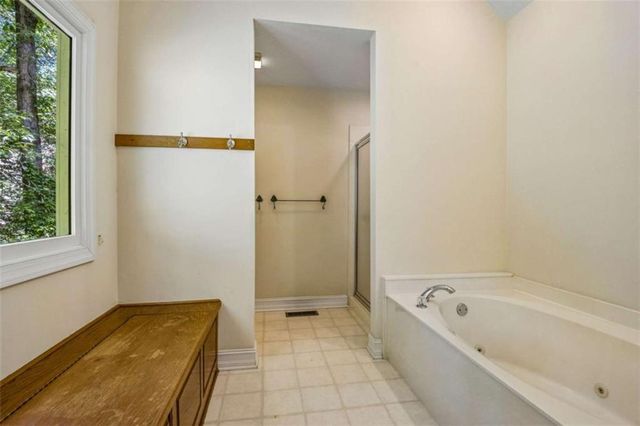 1072 Regency Park Drive, Braselton, GA 30517