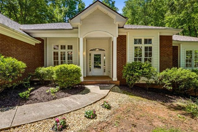 1072 Regency Park Drive, Braselton, GA 30517