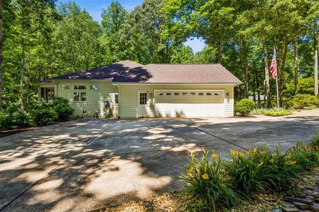 1072 Regency Park Drive, Braselton, GA 30517