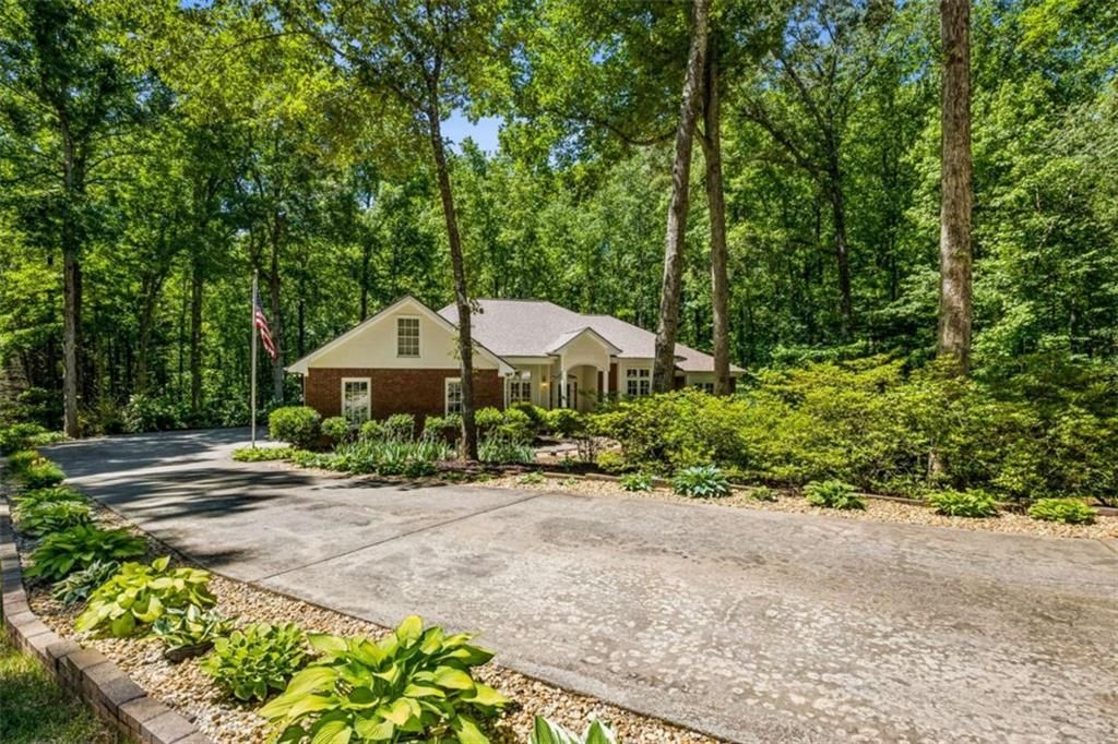 1072 Regency Park Drive, Braselton, GA 30517