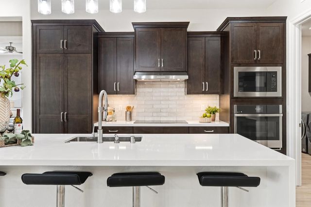 9042 Elliott Springs Dr, Elk Grove, CA 95624