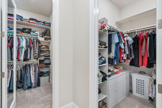 9042 Elliott Springs Dr, Elk Grove, CA 95624