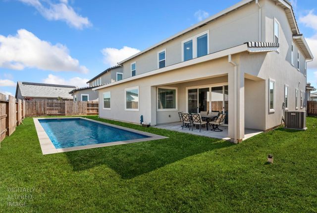 9042 Elliott Springs Dr, Elk Grove, CA 95624