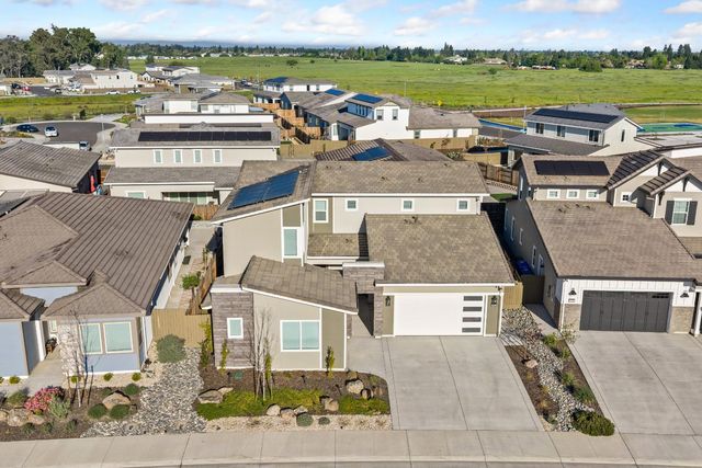 9042 Elliott Springs Dr, Elk Grove, CA 95624