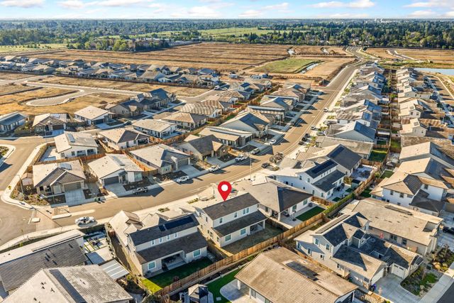 9042 Elliott Springs Dr, Elk Grove, CA 95624