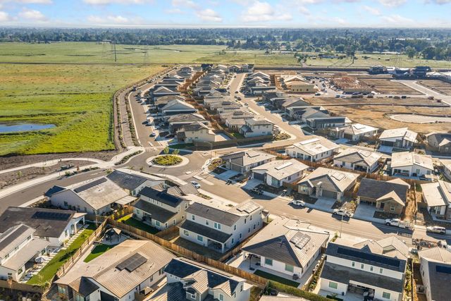 9042 Elliott Springs Dr, Elk Grove, CA 95624