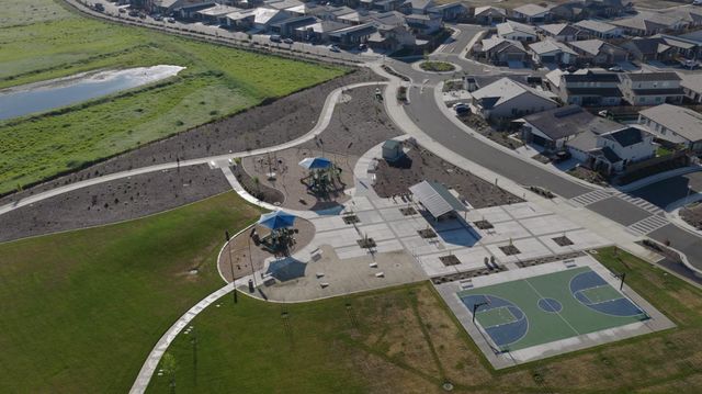 9042 Elliott Springs Dr, Elk Grove, CA 95624