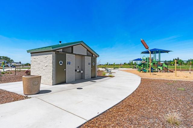 9042 Elliott Springs Dr, Elk Grove, CA 95624