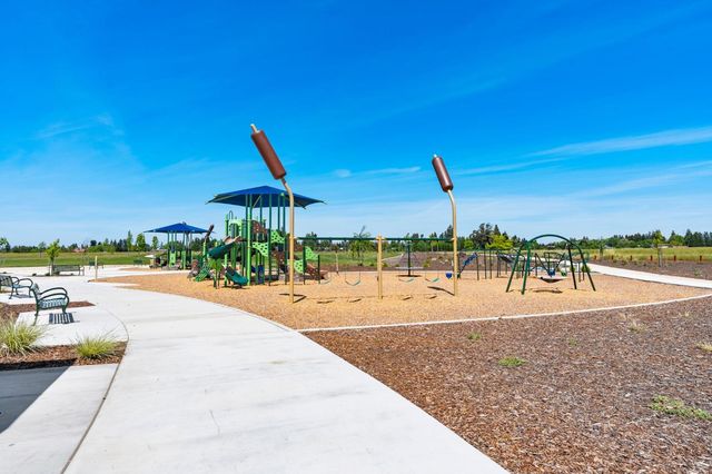 9042 Elliott Springs Dr, Elk Grove, CA 95624