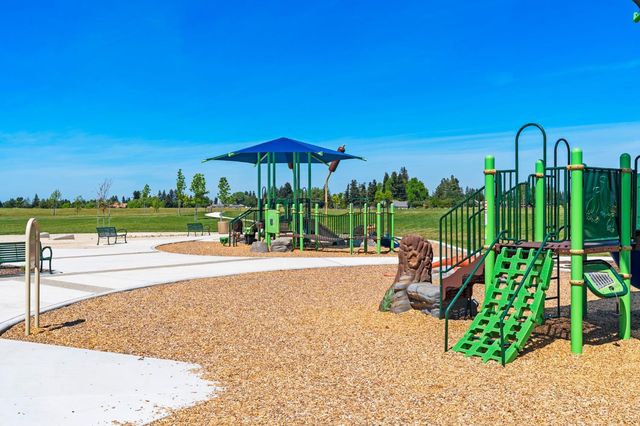9042 Elliott Springs Dr, Elk Grove, CA 95624