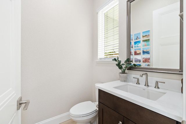 9042 Elliott Springs Dr, Elk Grove, CA 95624