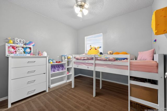 6715 Middle Oaks, San Antonio, TX 78227