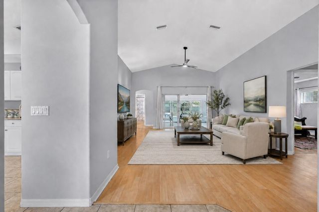 39 WHEELING LANE, Palm Coast, FL 32164