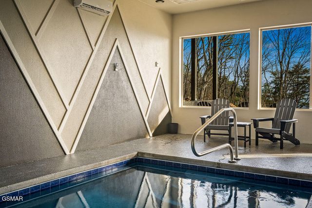 1852 Mountain Ash Way, Sevierville, TN 37876