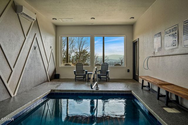 1852 Mountain Ash Way, Sevierville, TN 37876