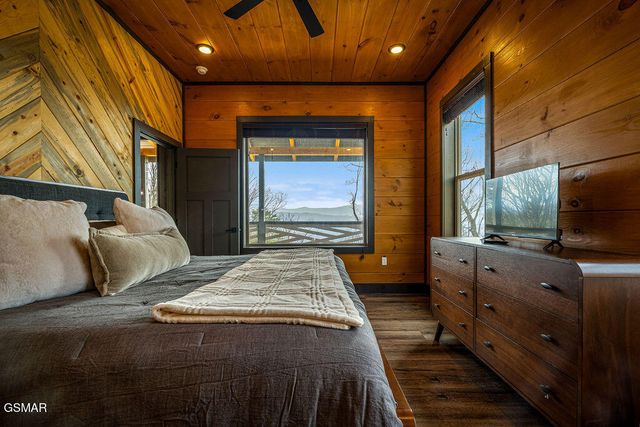 1852 Mountain Ash Way, Sevierville, TN 37876