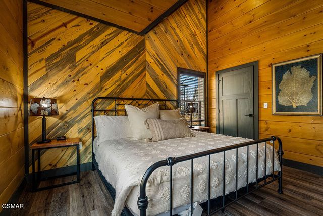 1852 Mountain Ash Way, Sevierville, TN 37876