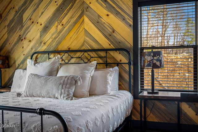 1852 Mountain Ash Way, Sevierville, TN 37876