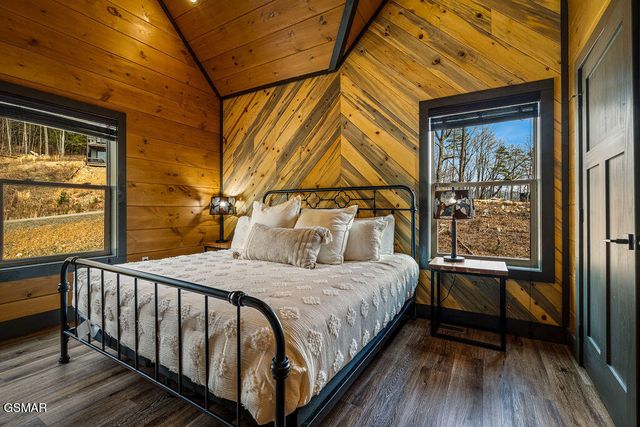 1852 Mountain Ash Way, Sevierville, TN 37876