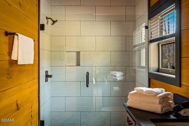 1852 Mountain Ash Way, Sevierville, TN 37876