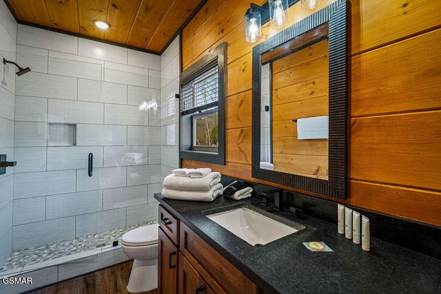 1852 Mountain Ash Way, Sevierville, TN 37876