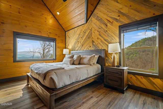 1852 Mountain Ash Way, Sevierville, TN 37876