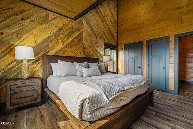 1852 Mountain Ash Way, Sevierville, TN 37876