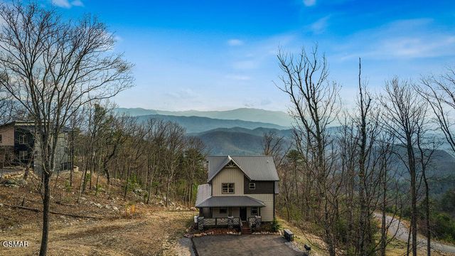1852 Mountain Ash Way, Sevierville, TN 37876